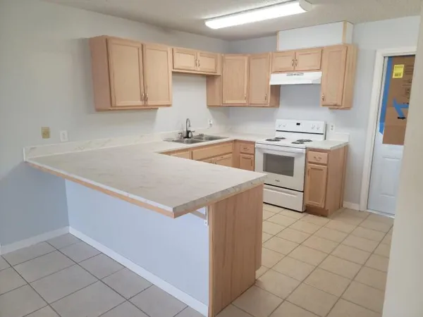 $1,800 | 3304 Oleander Avenue, Fort Pierce, FL 34982