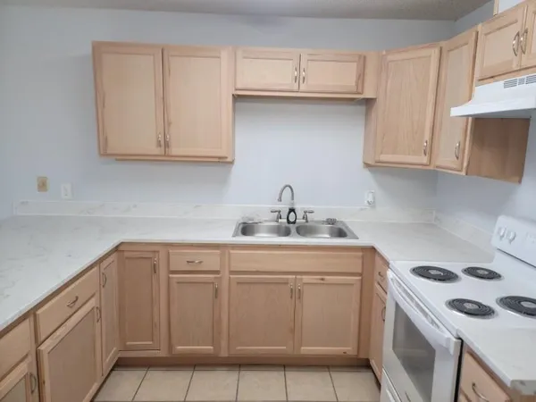 $1,800 | 3304 Oleander Avenue, Fort Pierce, FL 34982