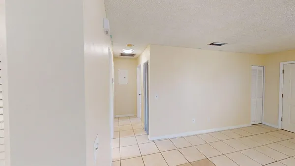 $1,800 | 3304 Oleander Avenue, Fort Pierce, FL 34982