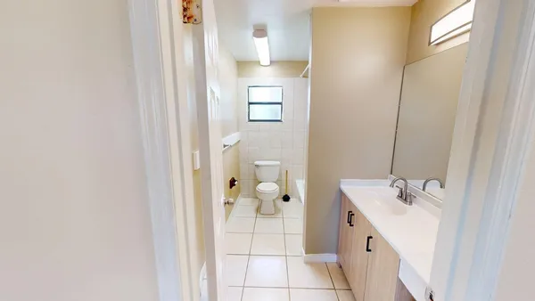 $1,800 | 3304 Oleander Avenue, Fort Pierce, FL 34982