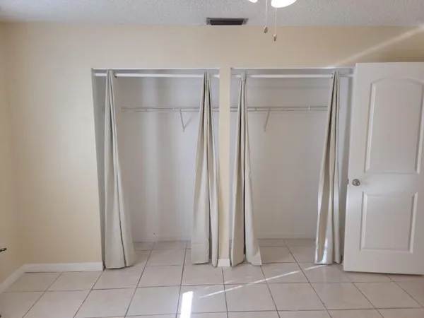 $1,800 | 3304 Oleander Avenue, Fort Pierce, FL 34982