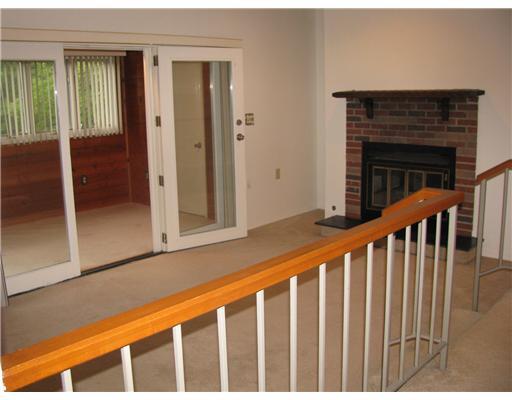 1305 Kenzie Road Pittsburgh, PA 15205 - Photo 2 of 13 Living Room.