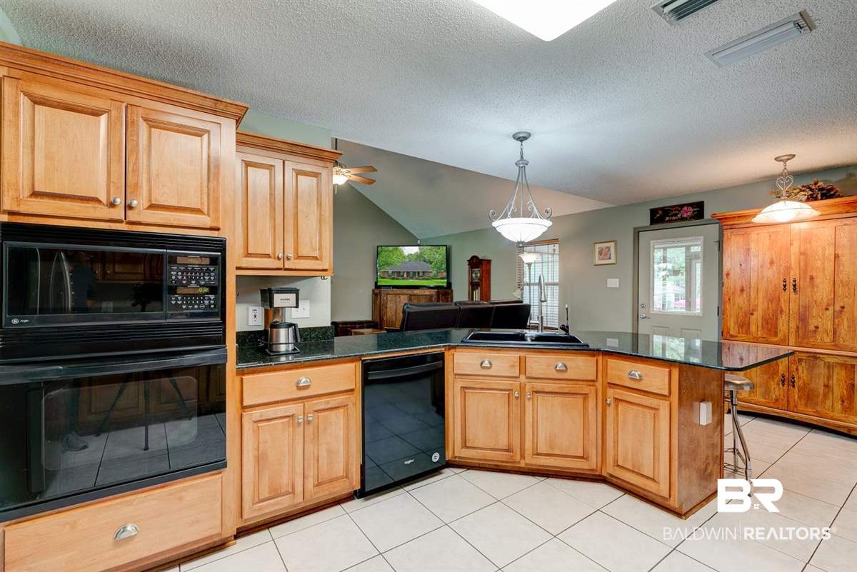 5005 Highcrest Drive Mobile, AL 36693 - Photo 11 of 26
