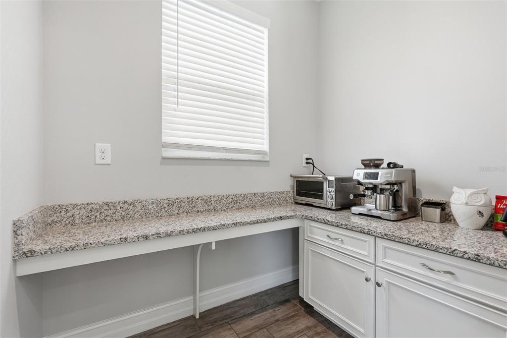 12112 Rustic River Way Tampa, FL 33635 - Photo 9 of 41