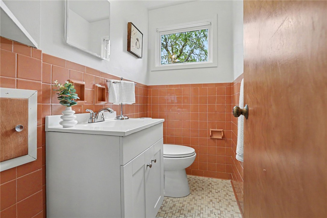 160 Chadwell Road Irondequoit, NY 14609 - Photo 13 of 30