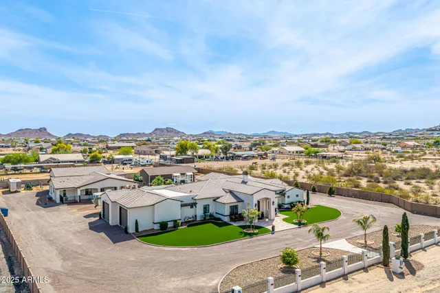 $1,940,000 | 447 West Judd Road, San Tan Valley, AZ 85143