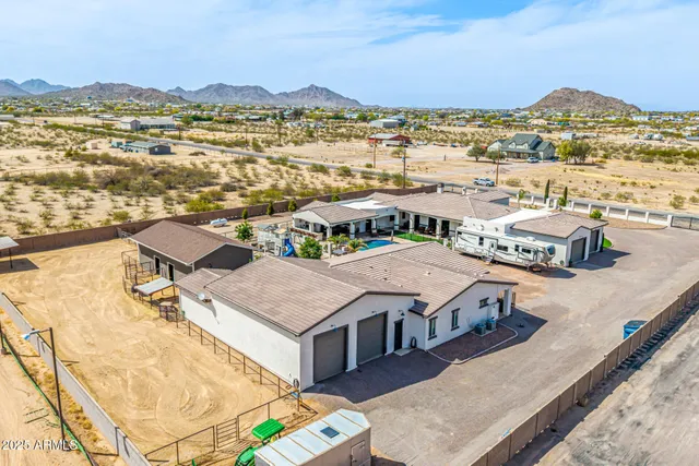 $1,940,000 | 447 West Judd Road, San Tan Valley, AZ 85143