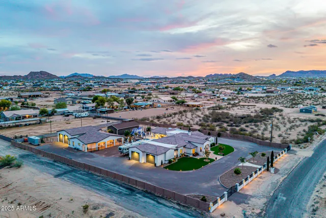 $1,940,000 | 447 West Judd Road, San Tan Valley, AZ 85143