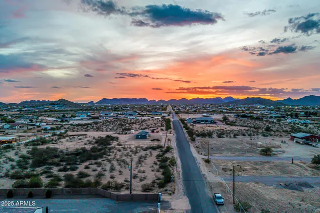 $1,940,000 | 447 West Judd Road, San Tan Valley, AZ 85143