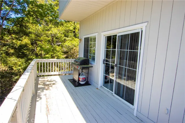 $449,000 | 26448 Thunderbird Drive, Lake Arrowhead, CA 92391