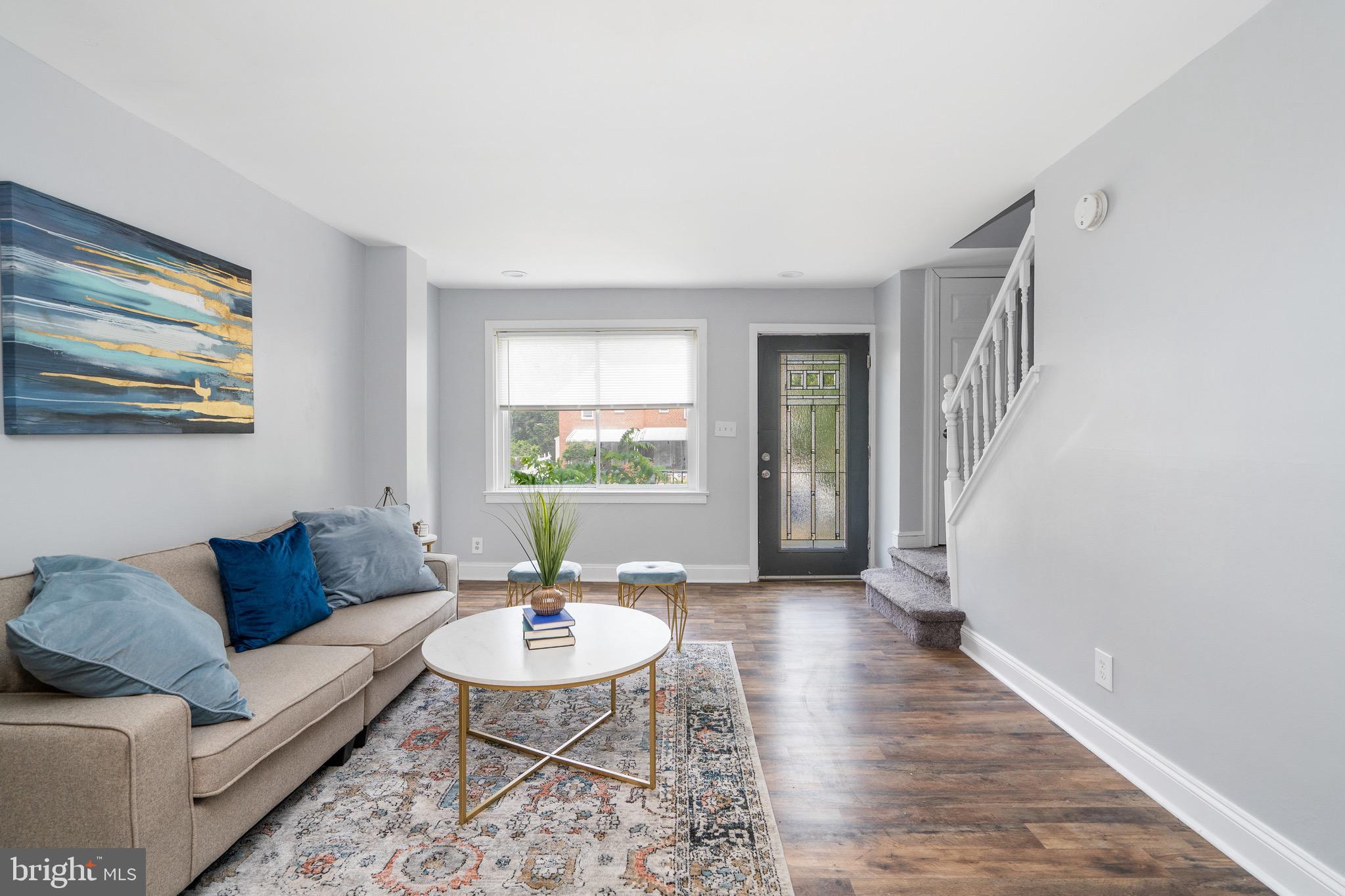 4415 Pen Lucy Road Baltimore, MD 21229 - Photo 5 of 27 Living room