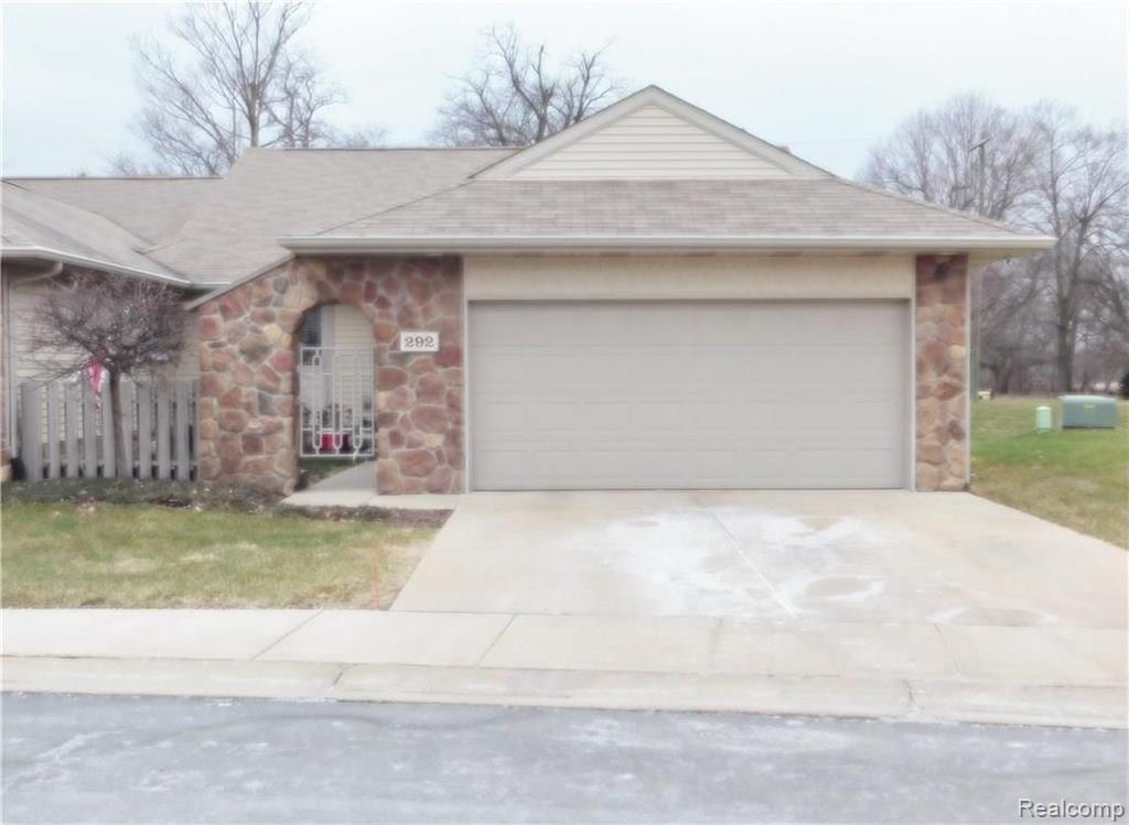 292 Addison Circle Fowlerville, MI 48836 - Photo 1 of 8