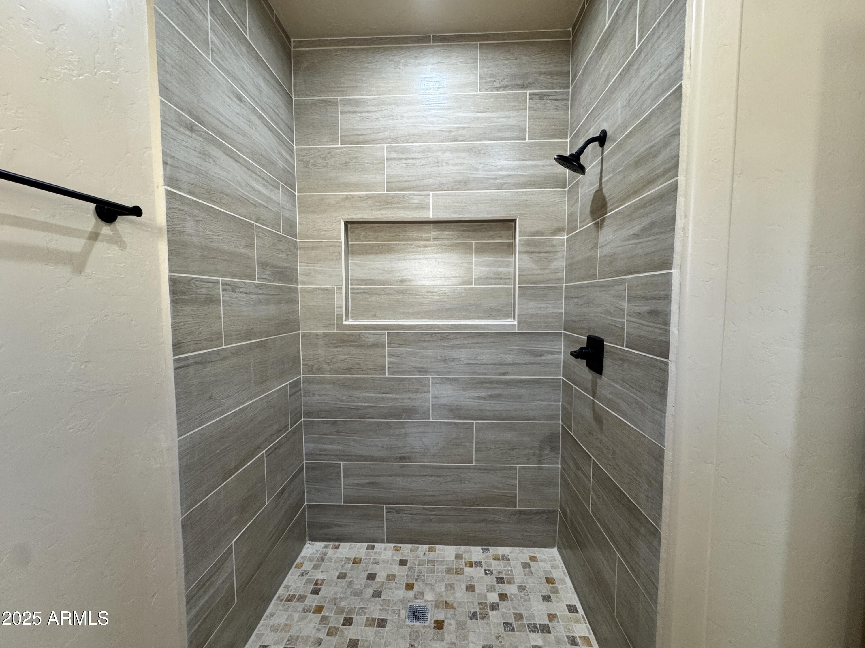 1457 East 23rd Street Douglas, AZ 85607 - Photo 18 of 23 a bathroom with a shower