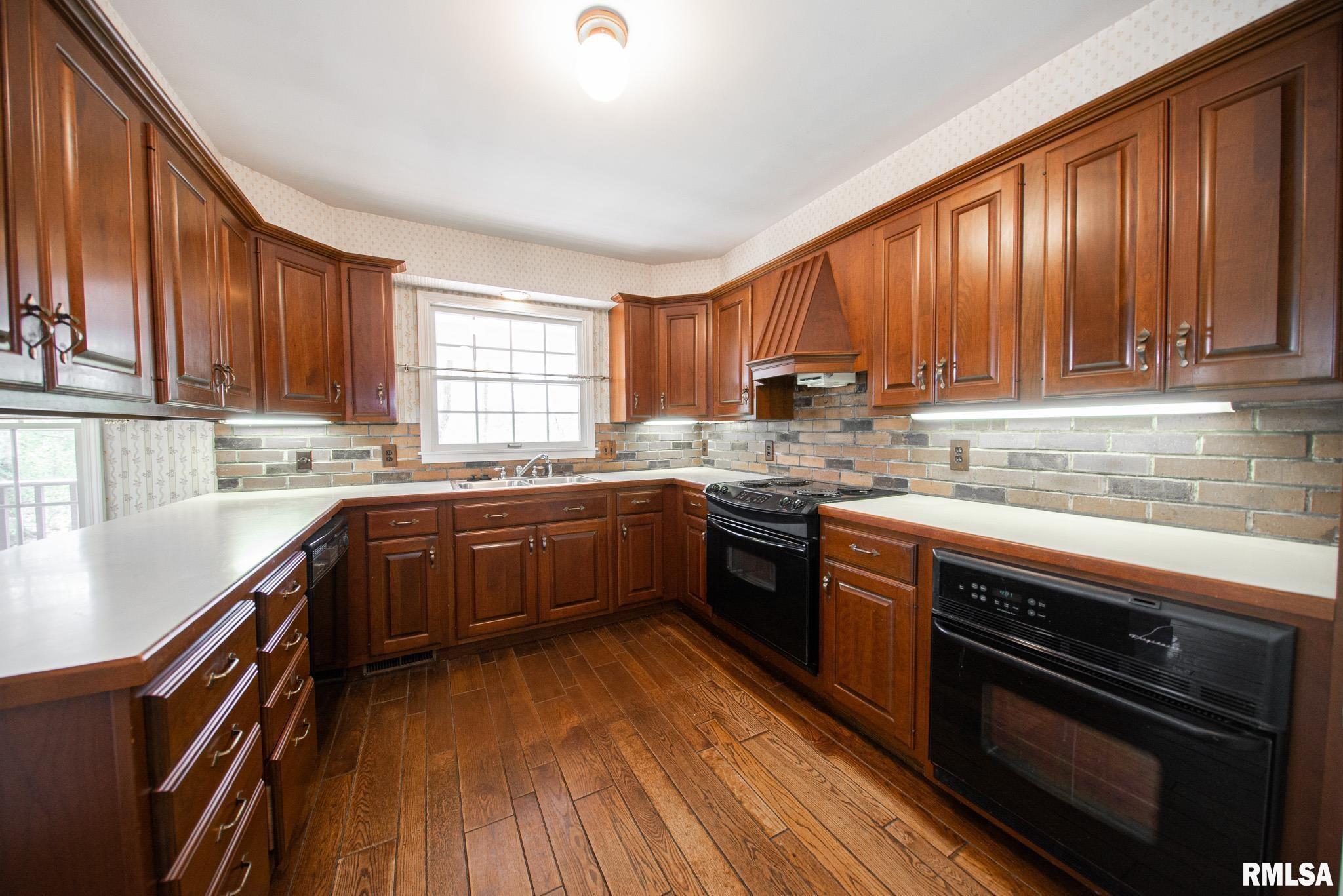 2421 East Richview Road Mount Vernon, IL 62864 - Photo 7 of 7 Gallery Image 7