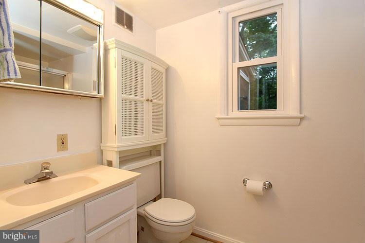 6606 Rannoch Court Bethesda, MD 20817 - Photo 17 of 24 Lower Level Full Bath