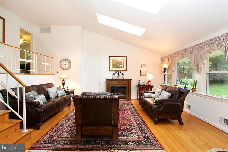 6606 Rannoch Court Bethesda, MD 20817 - Photo 4 of 24 Living Room with Skylights