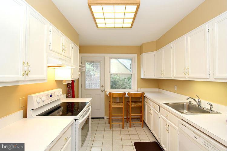 6606 Rannoch Court Bethesda, MD 20817 - Photo 7 of 24 Bright White Kitchen