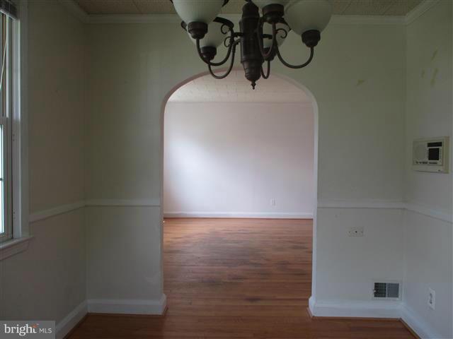 1903 Ellinwood Road Baltimore, MD 21237 - Photo 6 of 22 Dining Room