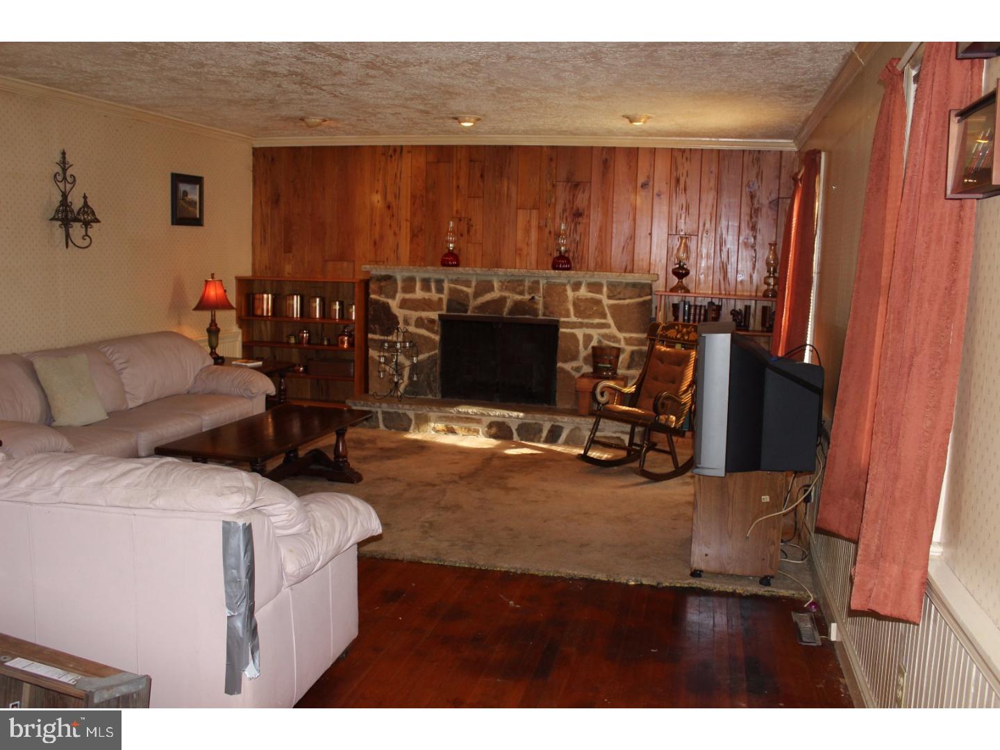 615 South Chester Avenue Riverside, NJ 08075 - Photo 3 of 19