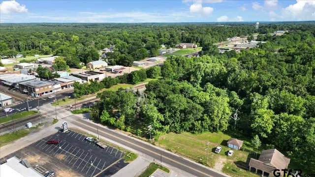 $165,000 | 102 South Front Street, Overton, TX 75684