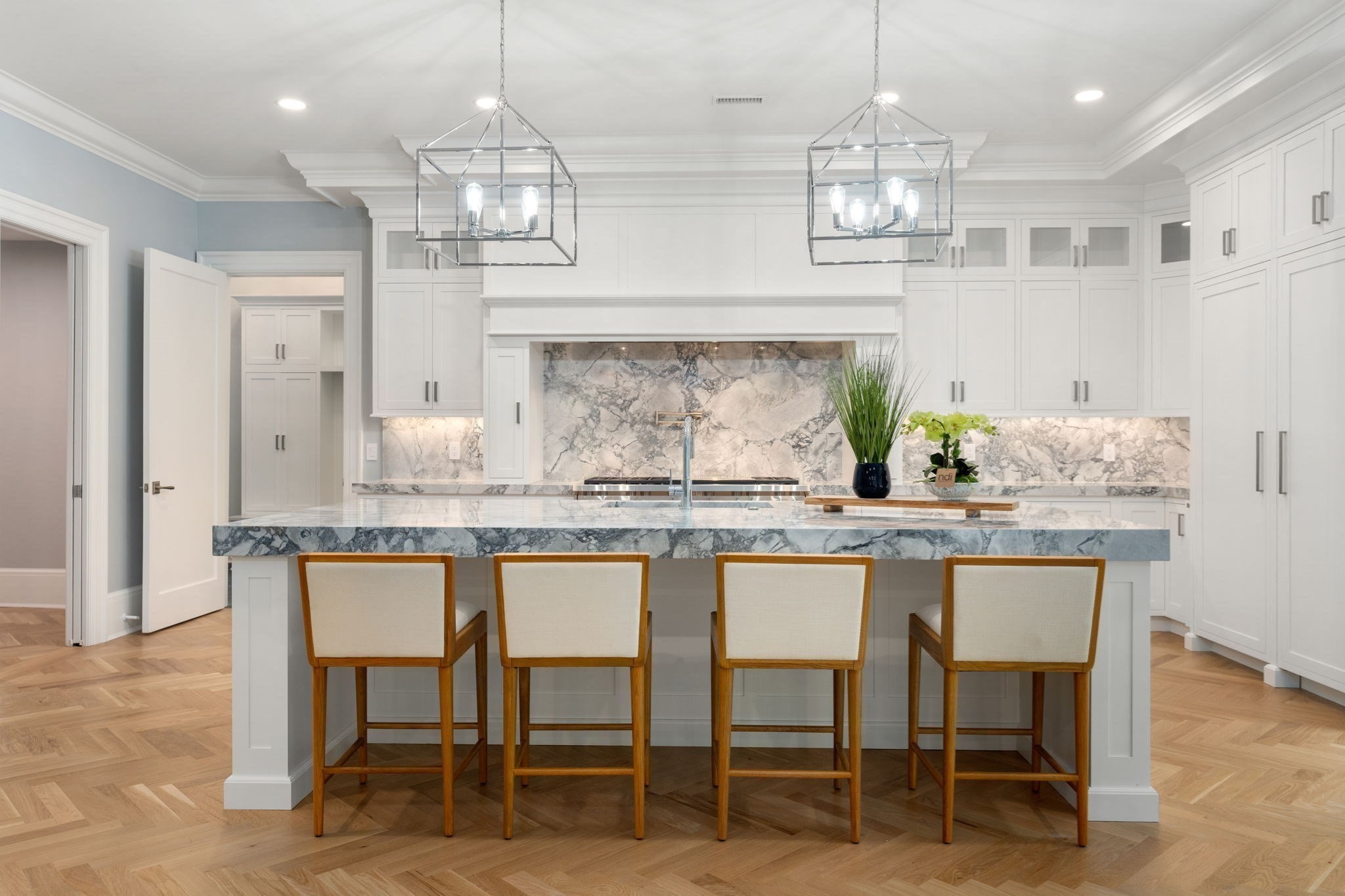 196 Pond Road Wellesley, MA 02482 - Photo 4 of 20 Gallery Image 4