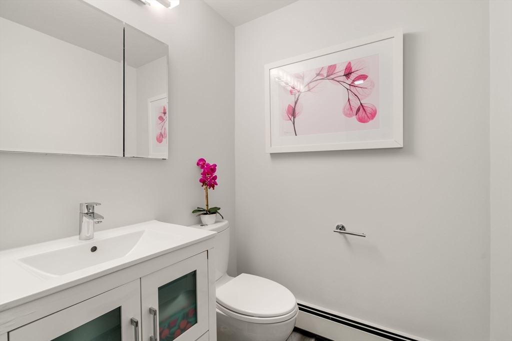 11 Harvard Circle Needham, MA 02494 - Photo 17 of 38