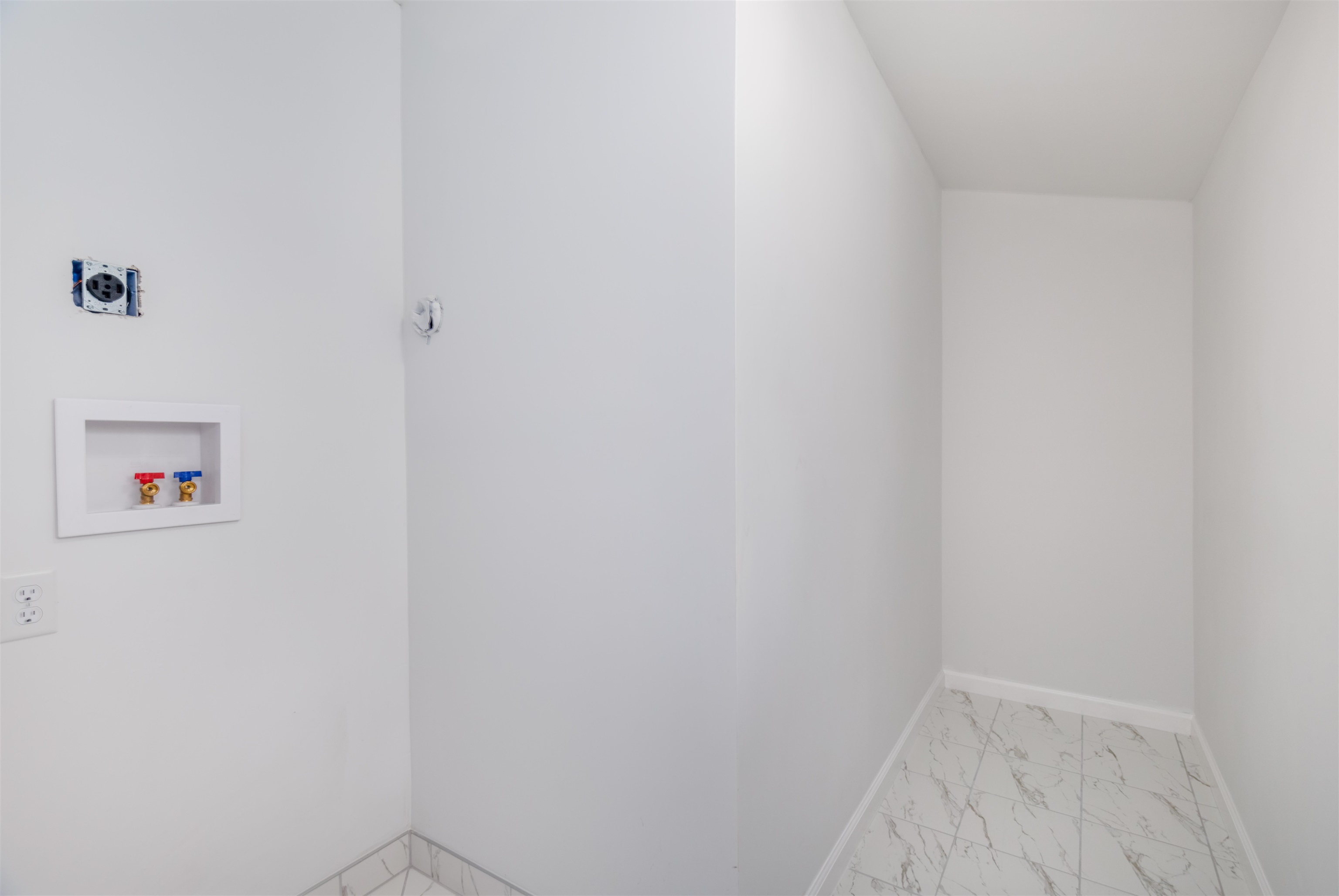 27 Astor Road Babbitt, MN 55706 - Photo 22 of 22 Upper level washer hookup, and electric dryer hookup