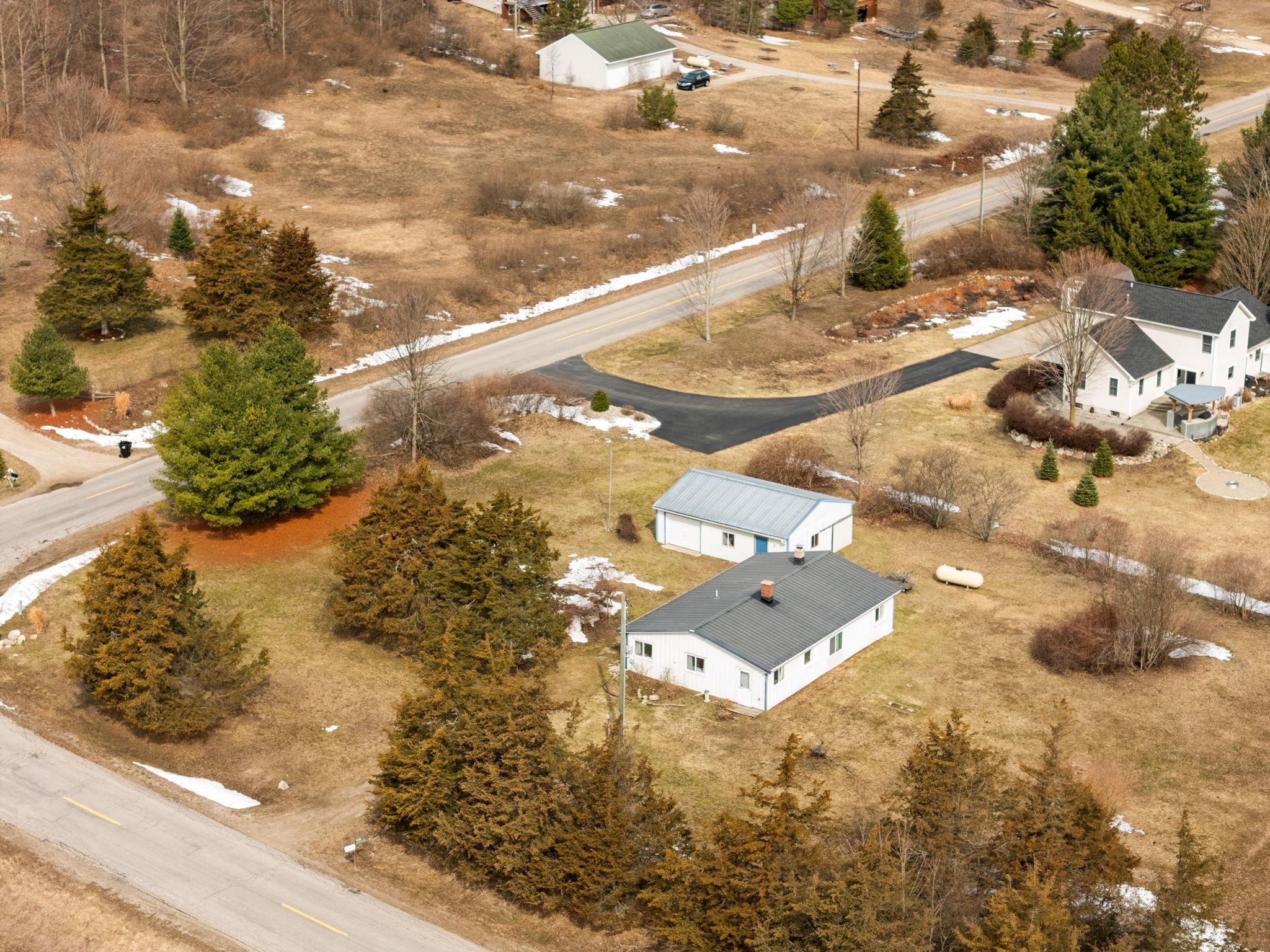 9125 Ayers Road Williamsburg, MI 49690 - Photo 27 of 31