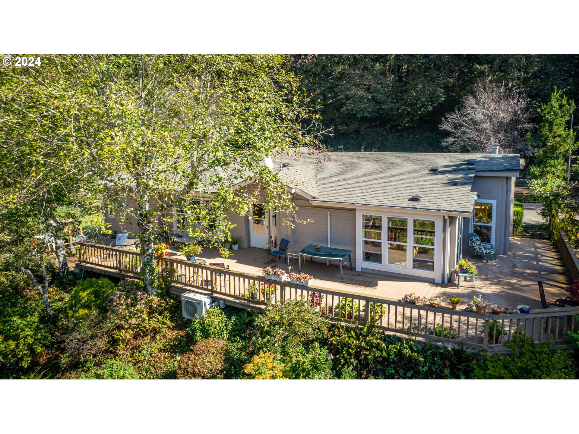 11801 East Mapleton Road Mapleton, OR 97453 - Photo 15 of 46 Gallery Image 15