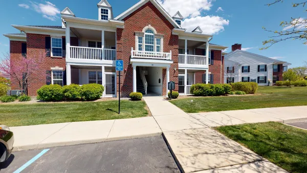 $2,000 | 1014 Summerfield Glen, Ann Arbor, MI 48103