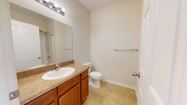 $2,000 | 1014 Summerfield Glen, Ann Arbor, MI 48103