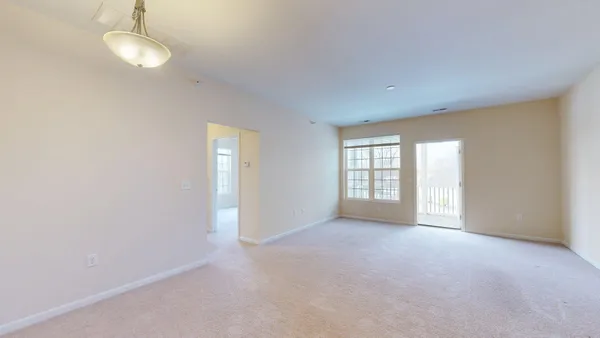 $2,000 | 1014 Summerfield Glen, Ann Arbor, MI 48103