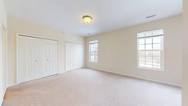 $2,000 | 1014 Summerfield Glen, Ann Arbor, MI 48103