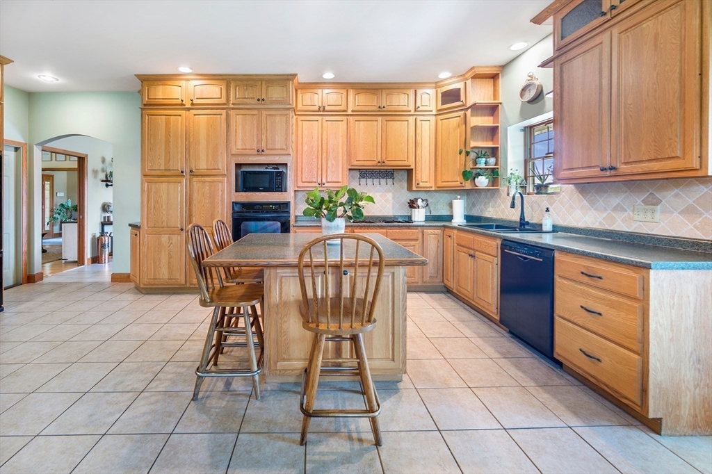 495 Bushee Road Swansea, MA 02777 - Photo 18 of 42 Gallery Image 18