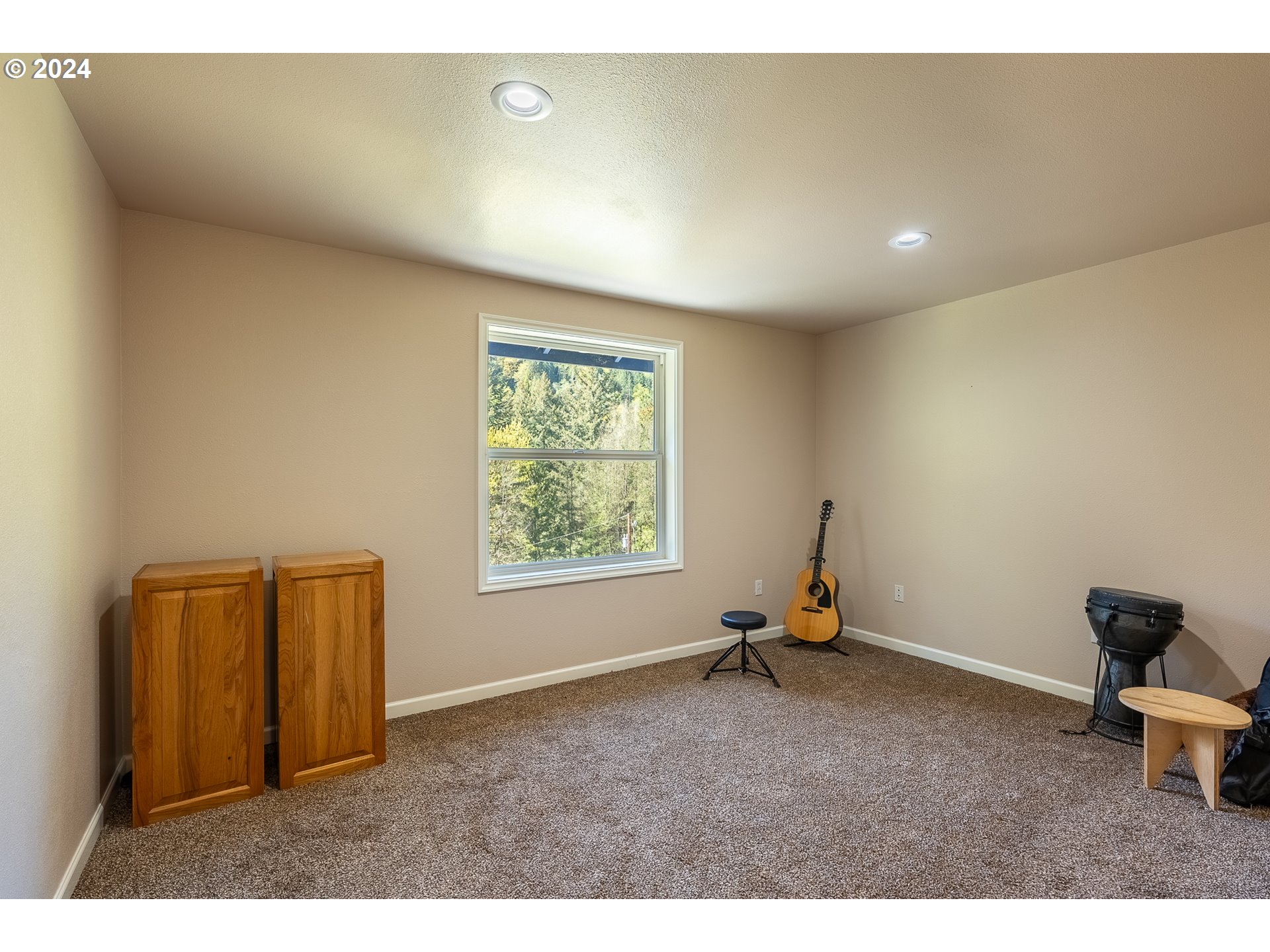 12309 Highway 126 Mapleton, OR 97453 - Photo 26 of 35 Gallery Image 26