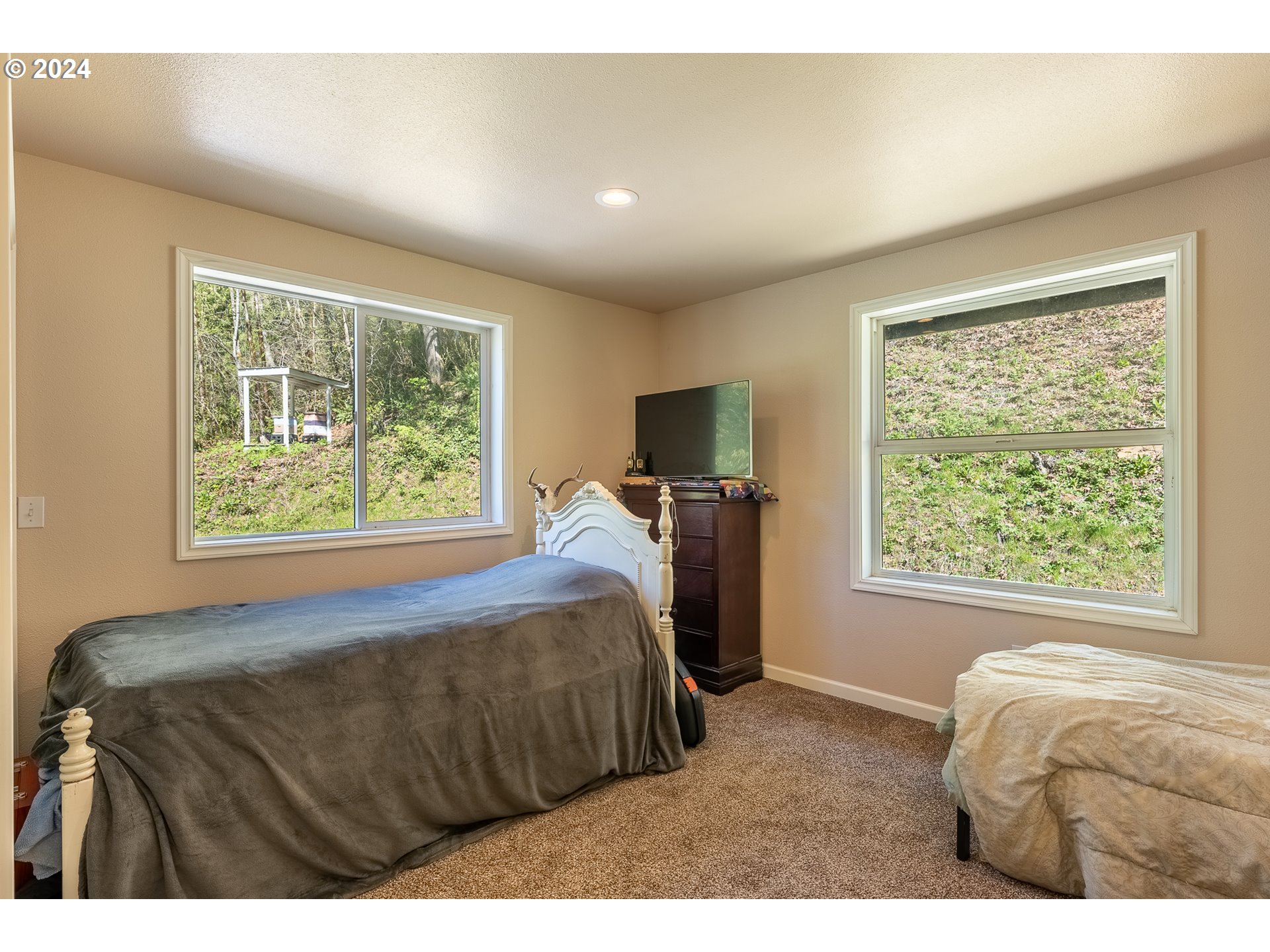 12309 Highway 126 Mapleton, OR 97453 - Photo 32 of 35 Gallery Image 32