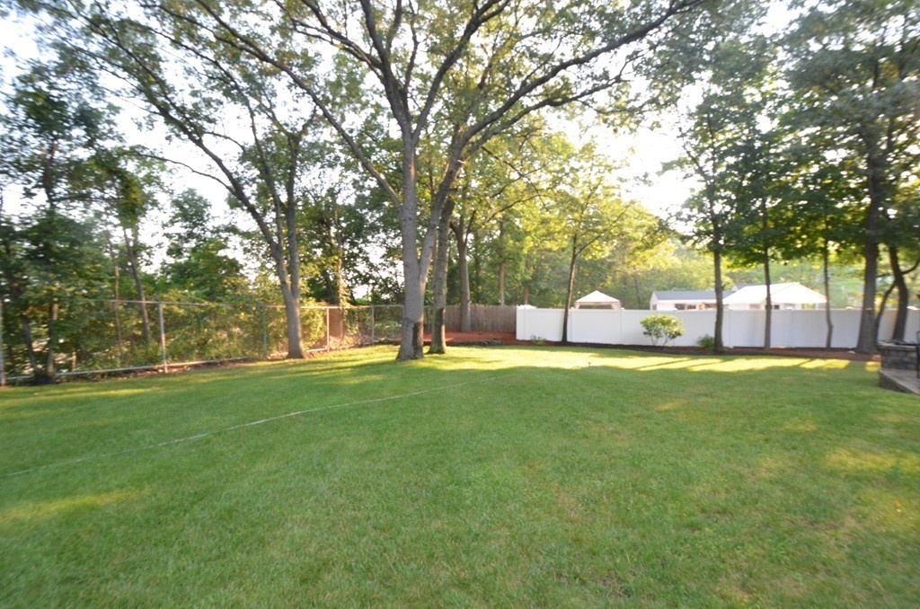 11 Lincoln Road, Unit 2 Woburn, MA 01801 - Photo 19 of 21 Gallery Image 19