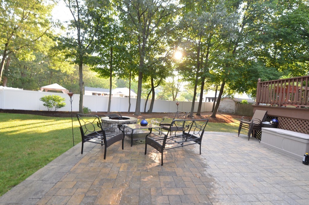 11 Lincoln Road, Unit 2 Woburn, MA 01801 - Photo 20 of 21 Gallery Image 20