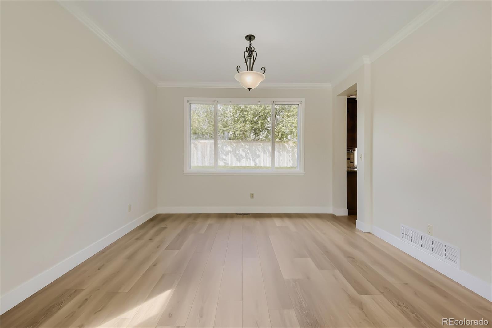 7005 Newhall Drive Highlands Ranch, CO 80130 - Photo 7 of 41