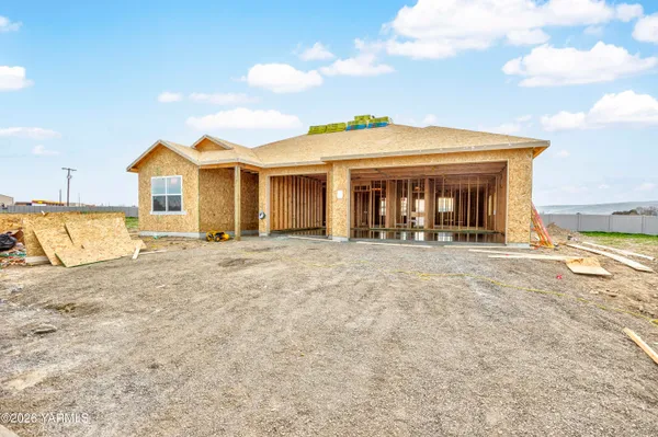 $489,428 | 208 Scott Road, Prosser, WA 99350