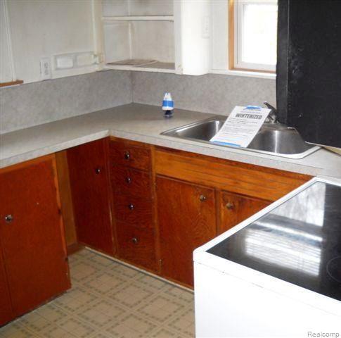 3423 Frembes Road Waterford, MI 48329 - Photo 6 of 9 Kitchen
