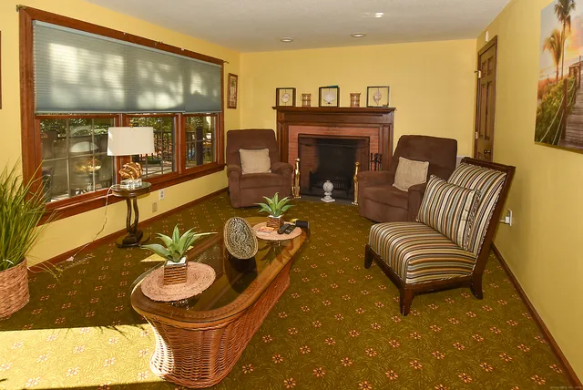 $599,000 | 266 Farmington Avenue, Berlin, CT 06037