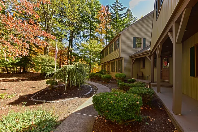 $599,000 | 266 Farmington Avenue, Berlin, CT 06037