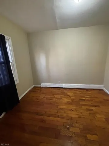 $2,200 | 422 Jelliff Avenue, Unit 2, Newark, NJ 07112