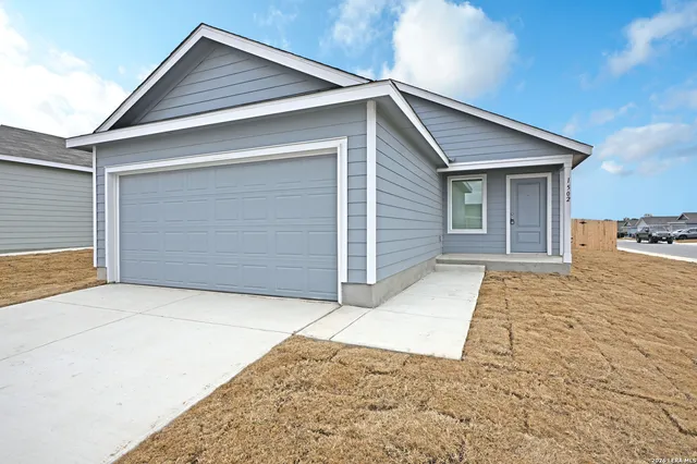 $1,545 | 1502 Tiptop, New Braunfels, TX 78130