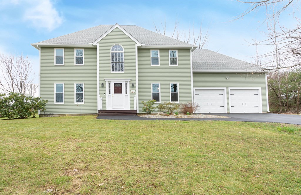 113 Happy Hollow Road Oakham, MA 01068 - Photo 1 of 41 Gallery Image 1