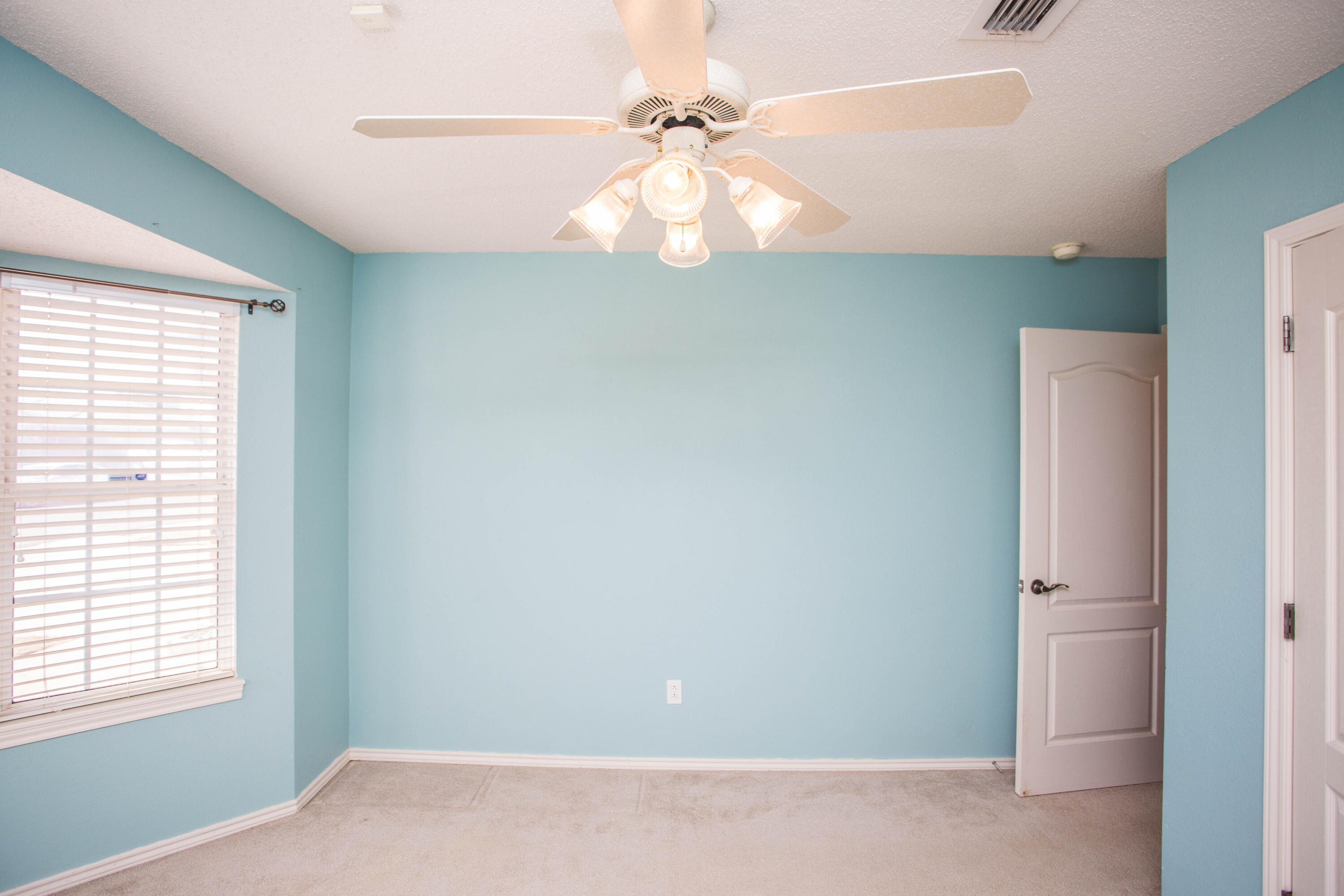 1904 76th Street Lubbock, TX 79423 - Photo 23 of 32 a view of empty room with window