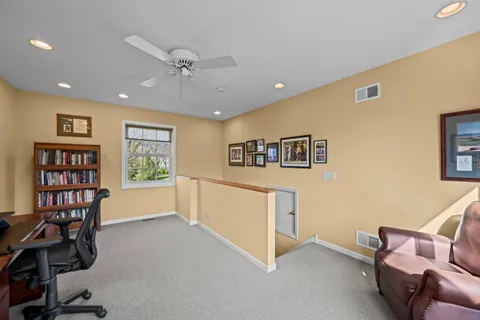 $750,000 | 12 Thornfield Lane, Hawthorn Woods, IL 60047