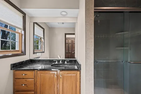 $750,000 | 12 Thornfield Lane, Hawthorn Woods, IL 60047