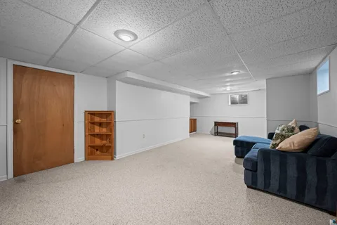 $750,000 | 12 Thornfield Lane, Hawthorn Woods, IL 60047